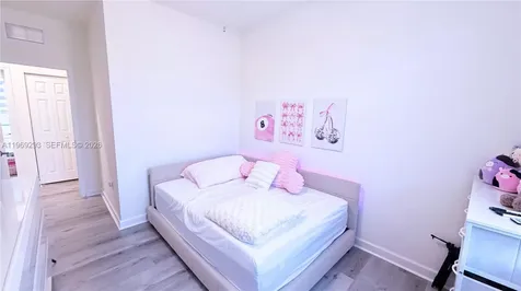 3264 W 100th Terrace Hialeah FL 33018