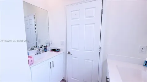 3264 W 100th Terrace Hialeah FL 33018