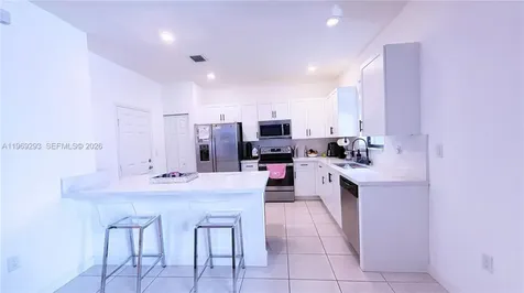 3264 W 100th Terrace Hialeah FL 33018