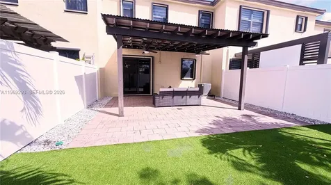 3264 W 100th Terrace Hialeah FL 33018