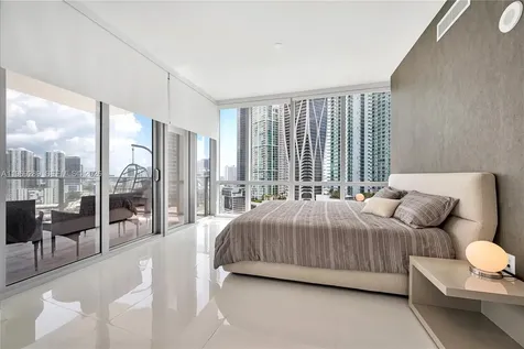 851 NE 1st Avenue Miami FL 33132
