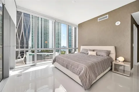 851 NE 1st Avenue Miami FL 33132