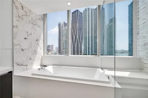851 NE 1st Avenue Miami FL 33132