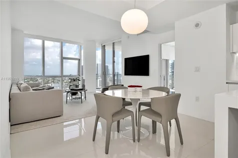 851 NE 1st Avenue Miami FL 33132