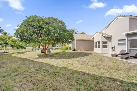 4072 NW 62nd Court Coconut Creek FL 33073