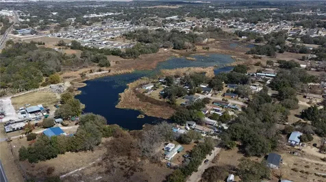 800 Us Highway 17/92 Davenport FL 33837