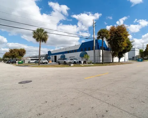 7801 W 25th Court Hialeah FL 33016