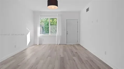 1561 Jefferson Avenue Miami Beach FL 33139