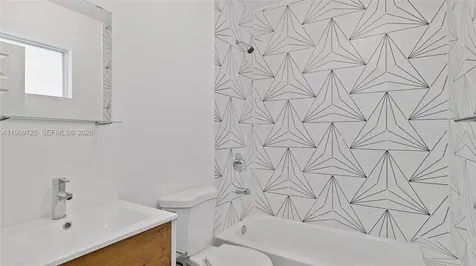 1561 Jefferson Avenue Miami Beach FL 33139