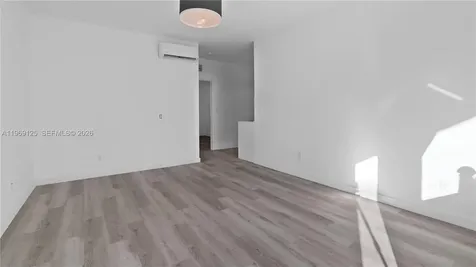 1561 Jefferson Avenue Miami Beach FL 33139