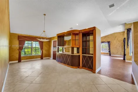 3280 Huntington Weston FL 33332