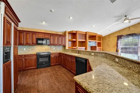 3280 Huntington Weston FL 33332