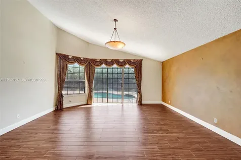 3280 Huntington Weston FL 33332