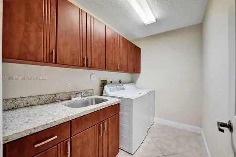 3280 Huntington Weston FL 33332