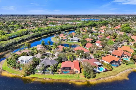 3280 Huntington Weston FL 33332