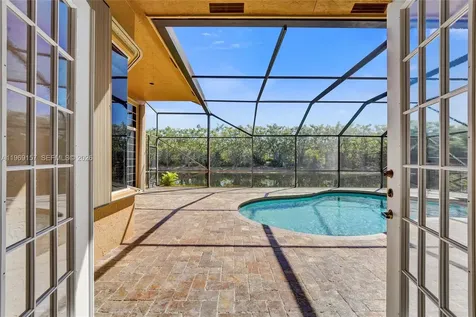 3280 Huntington Weston FL 33332