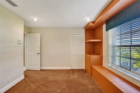 3280 Huntington Weston FL 33332