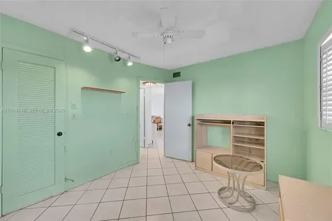 7960 N Sunrise Lakes Drive Sunrise FL 33322