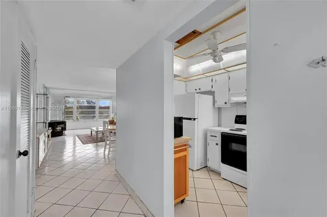 7960 N Sunrise Lakes Drive Sunrise FL 33322