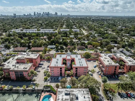 670 Tennis Club Drive Fort Lauderdale FL 33311