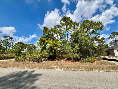 901 E 17th Street Lehigh Acres FL 33972