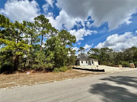 901 E 17th Street Lehigh Acres FL 33972