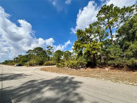 901 E 17th Street Lehigh Acres FL 33972