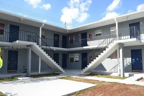 927 S Pine Street Lake Worth FL 33460