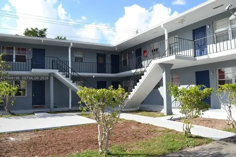 927 S Pine Street Lake Worth FL 33460
