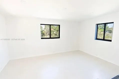 415 E 52nd Street Hialeah FL 33013