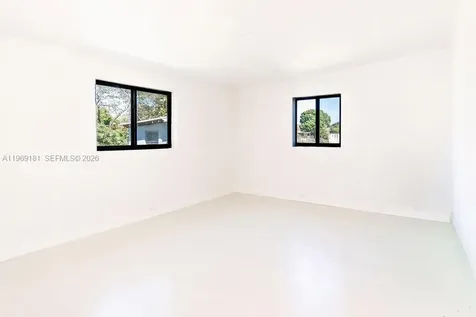 415 E 52nd Street Hialeah FL 33013