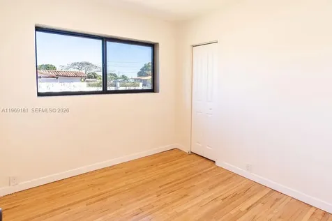 415 E 52nd Street Hialeah FL 33013