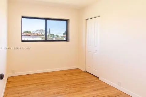 415 E 52nd Street Hialeah FL 33013