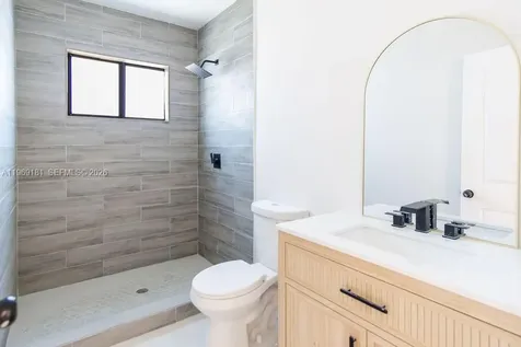 415 E 52nd Street Hialeah FL 33013