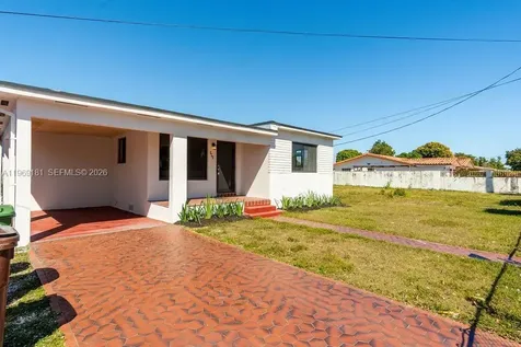 415 E 52nd Street Hialeah FL 33013