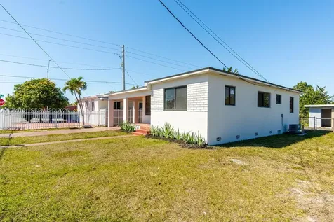415 E 52nd Street Hialeah FL 33013