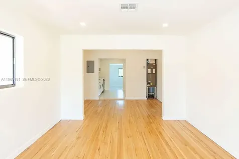 415 E 52nd Street Hialeah FL 33013