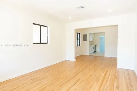 415 E 52nd Street Hialeah FL 33013