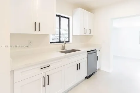 415 E 52nd Street Hialeah FL 33013