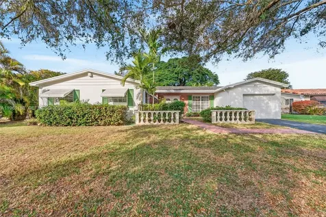 9940 SW 97th Court Miami FL 33176