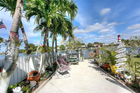 1675 W 72nd Street Hialeah FL 33014