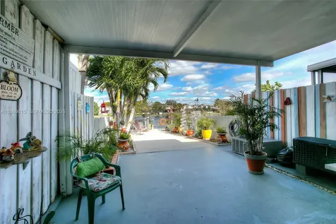 1675 W 72nd Street Hialeah FL 33014