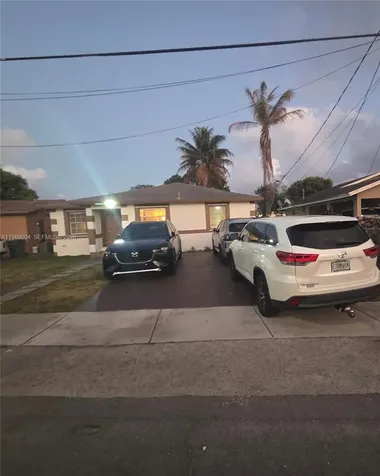 230 NW 7th Avenue Dania Beach FL 33004