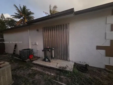 230 NW 7th Avenue Dania Beach FL 33004