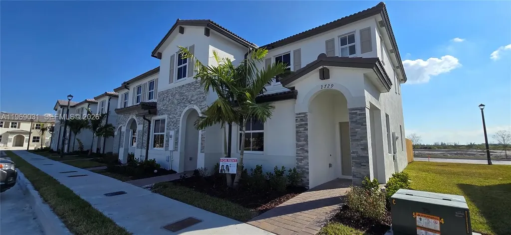 2729 SE 26th Road Homestead FL 33035