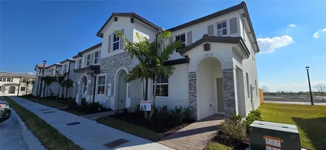 2729 SE 26th Road Homestead FL 33035