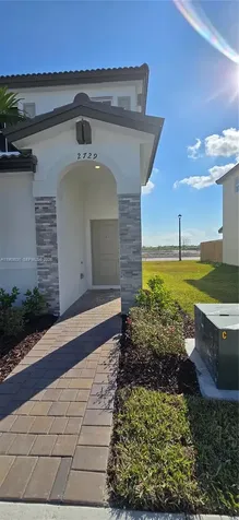 2729 SE 26th Road Homestead FL 33035