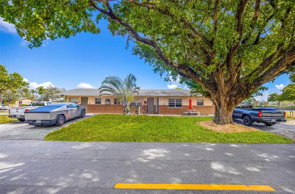 356 SW 2nd Place Pompano Beach FL 33060