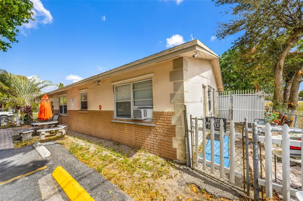 356 SW 2nd Place Pompano Beach FL 33060