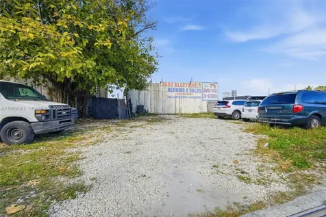 7004 NW 7th Avenue Miami FL 33150